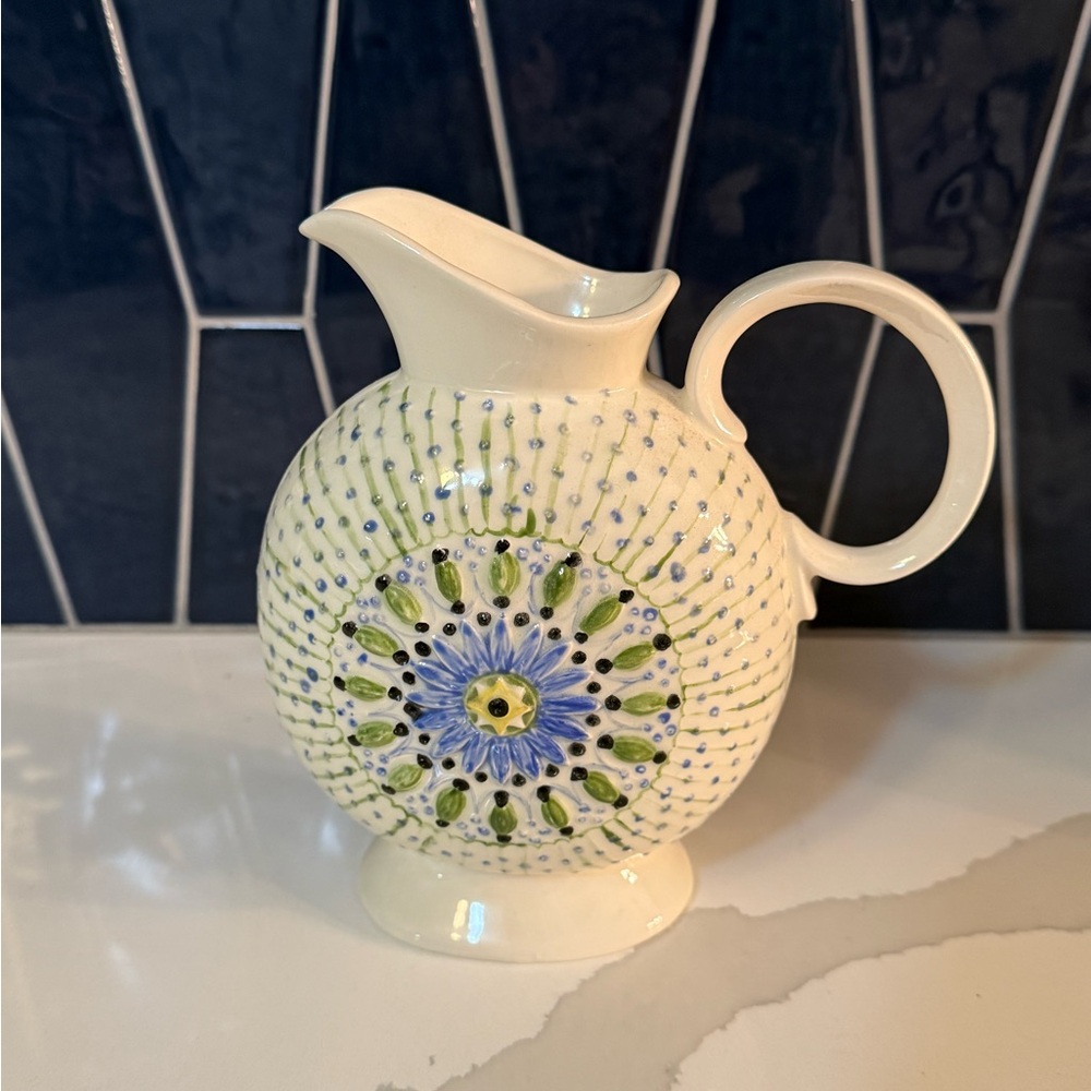 Vintage pottery jug by Ethel Lou’s 1975